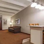 Comfort Inn & Suites Madison - Airport