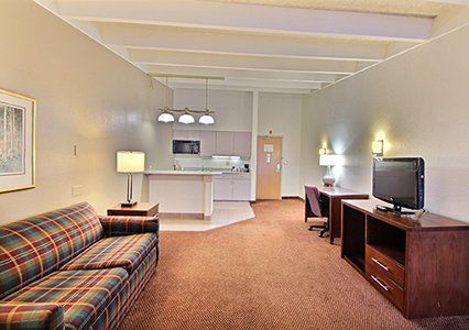 Hotel Comfort & - Airport