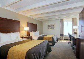 Hotel Comfort & - Airport 3*